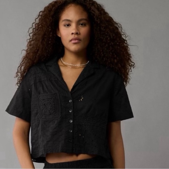 American Eagle Outfitters Tops - American Eagle cropped embroidered eyelet lace button up boho cottagecore top, M